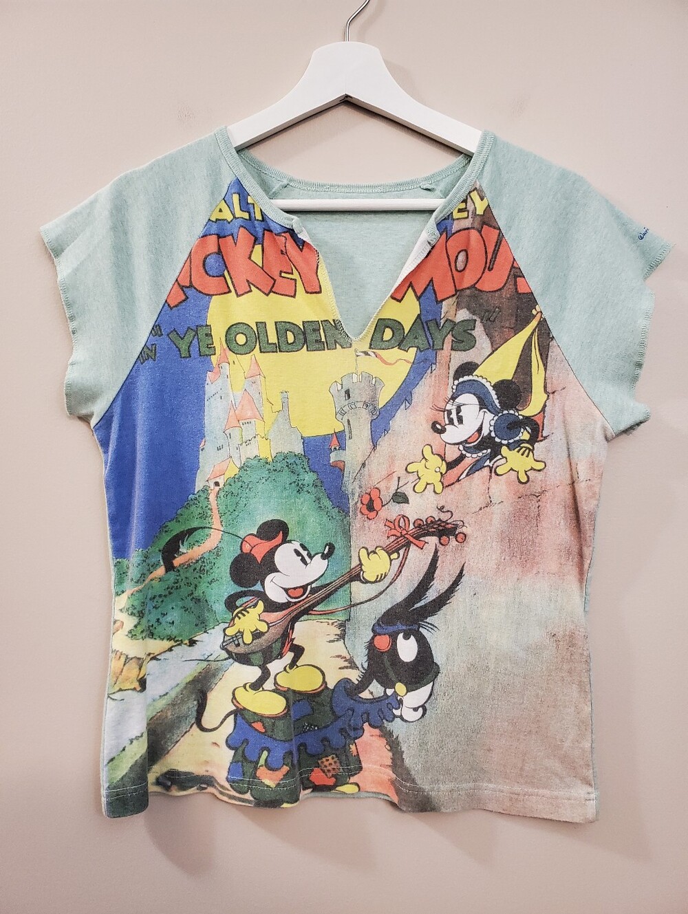 Walt Disney World - Vintage Raglan Tee Featuring Mickey & Minnie Mouse
